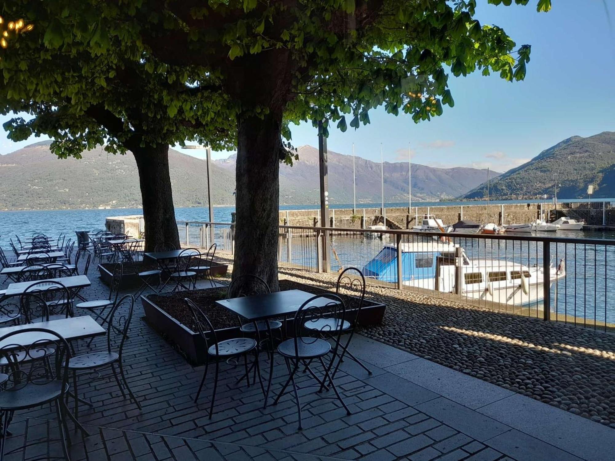 Marco Apartment - Holiday Apartment Luino Eksteriør billede